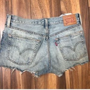 Levi’s jean shorts size 27